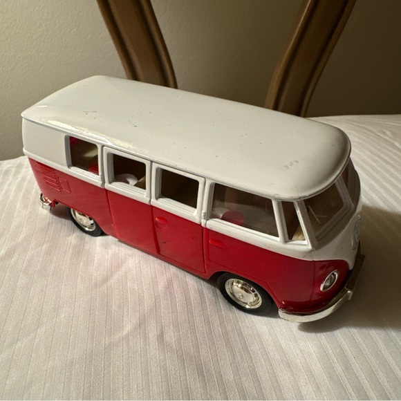 RMZ City Volkswagen T1 Transporter 1/32 Scale Die Cast Pull Back Racer - Picture 4 of 8